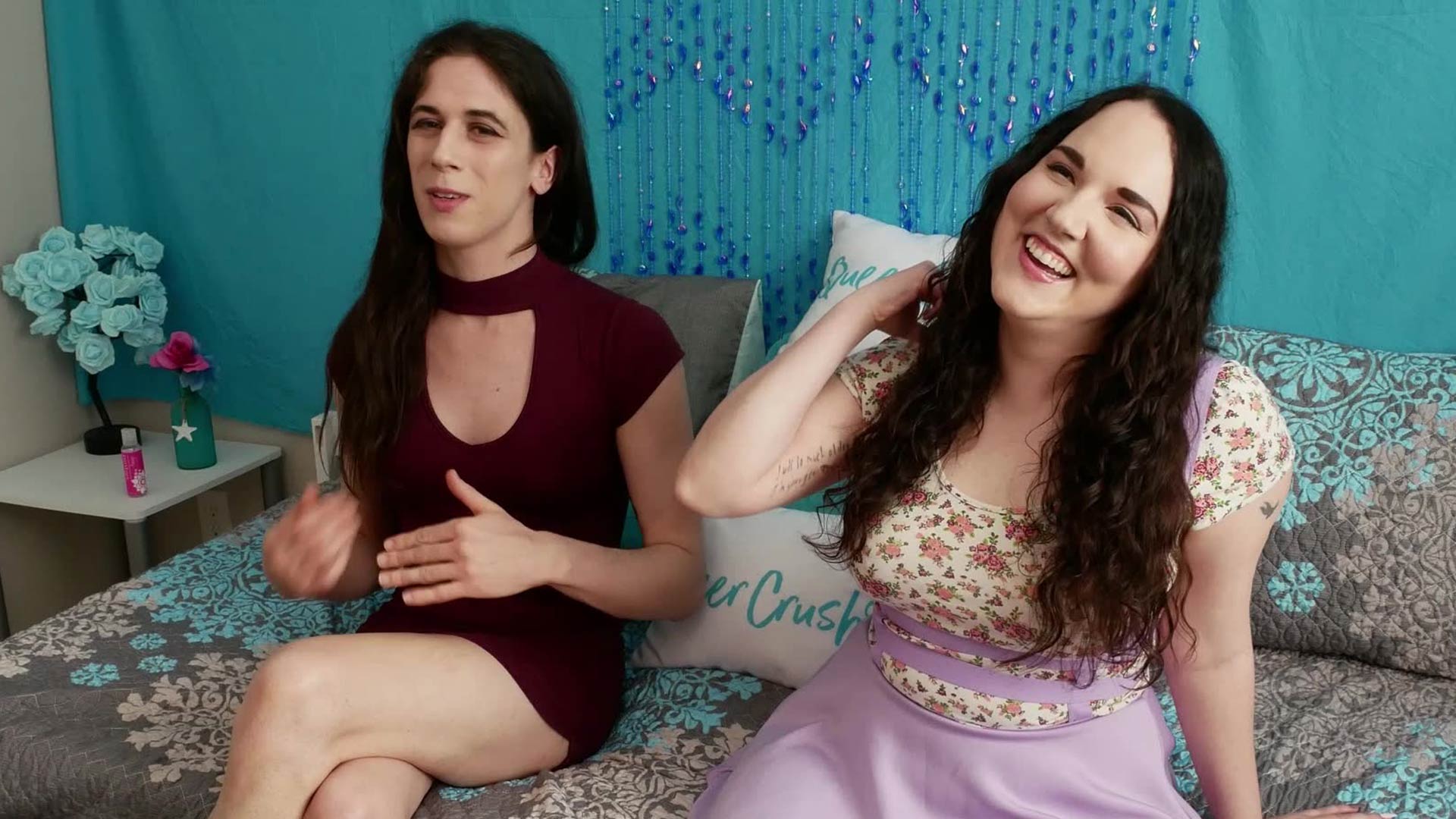 Interview: Luna and Sophie (Purple)