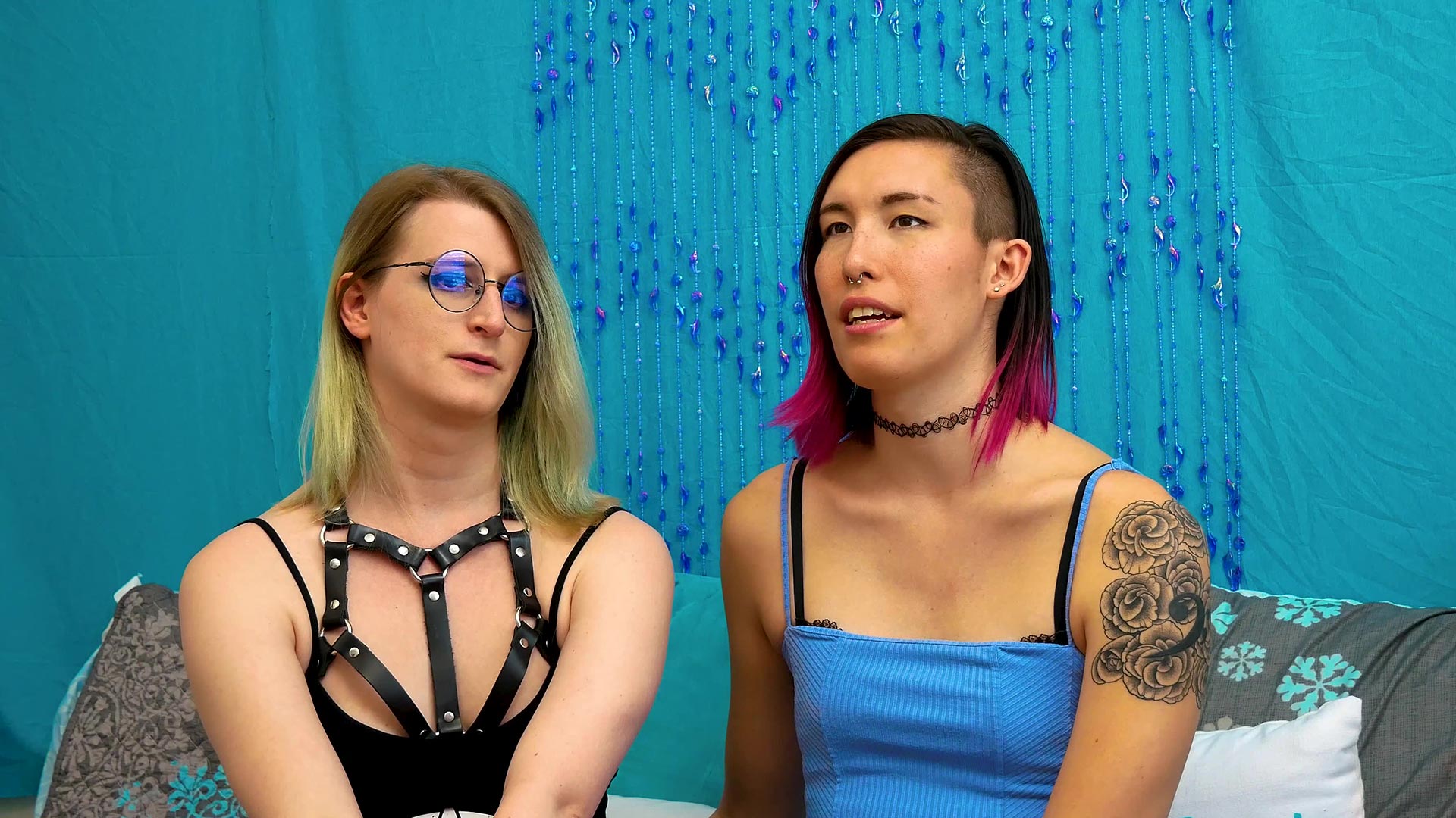 Interview: Alexa and Riley (You're Super Gay, Aren't You?)